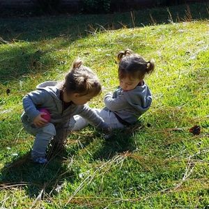 Meet your Posher, Caitlin